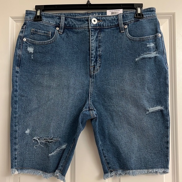 Style & Co ladies Bermuda shorts - Picture 1 of 9
